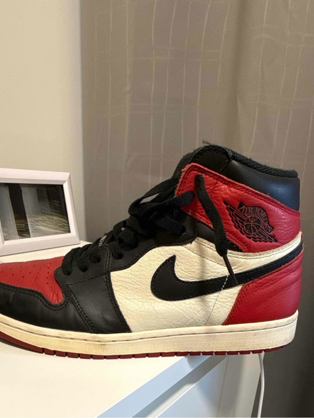 Jordan 1 black toe